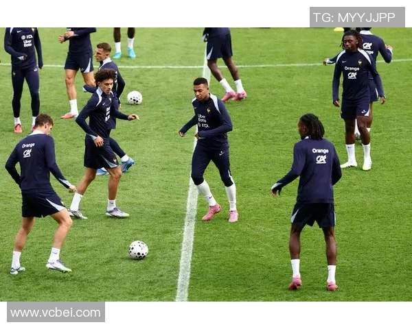 球星视角下的足球世界精彩点评与独到见解全面解析